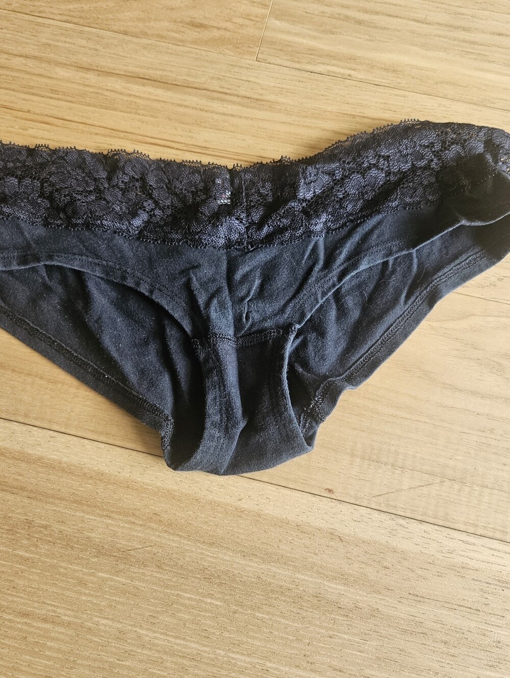 Vintage Y2K PINK Victoria Secrets Black Lace Trim Bikini Briefs
